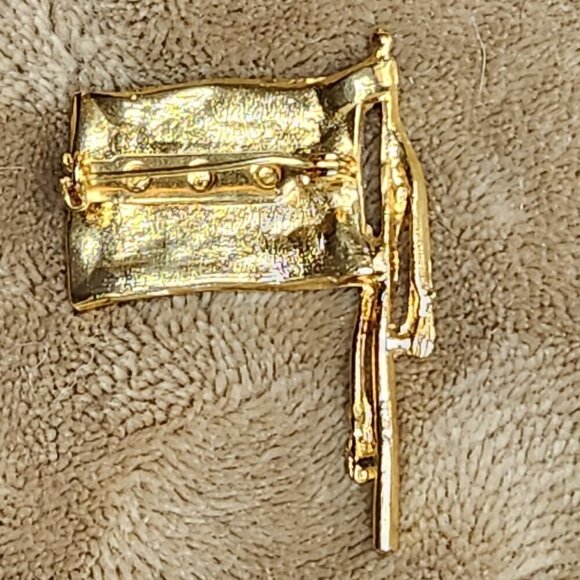 American Flag Pin - Picture 2 of 2